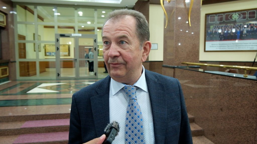 «Тасмағамбетов Назарбаевтан гөрі қатаңдау болуы мүмкін» - Дос Көшім (видео)