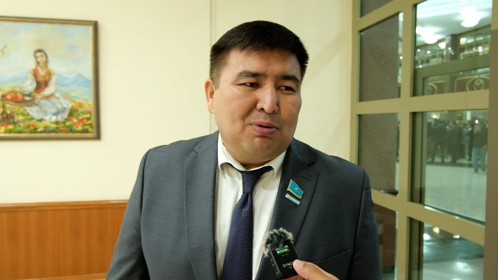 «Тасмағамбетов Назарбаевтан гөрі қатаңдау болуы мүмкін» - Дос Көшім (видео)