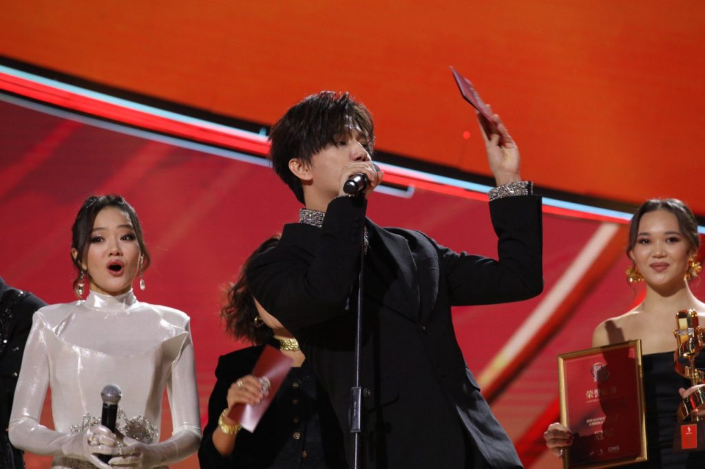 Моңғолиялық әнші Мишель Джозеф Silk Way Star халықаралық жобасының жеңімпазы атанды